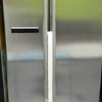 Lemari es side by side SAMSUNG RSA1STL