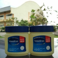 Jual Vaseline petroleum jelly pure 120ml made in arab Murah