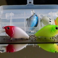 umpan pancing lure crankbait 1 set isi 5 lures warna-warni terang