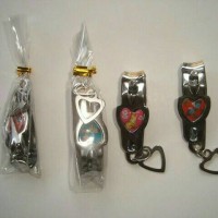 Jual souvenir pernikahan gunting kuku love murah banget Murah