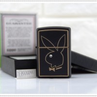 Jual ZIPPO ORIGINAL PLAYBOY CRYSTAL SWAROVSKI 28816 EMBLEM BLACK MATTE Murah