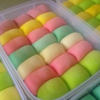 Jual MURAH PANCAKE DURIAN MINI ASLI MEDAN RAINBOW, KUNING DAN PANDAN ISI 21 Murah
