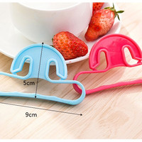 Jual PROMO Pegangan Kantong Belanja Plastik - Shopping Bag Hanger (MURAH) Murah