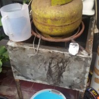 Jual Etalase P80cmXL40cmXT60 cm Tabung Gas 5 kg dan kompor pecel lele Murah