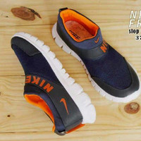 Jual DISKON Sepatu wanita olahraga ringan senam zumba joging santai nike fr Murah