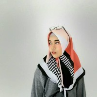 Jual Hijab Segiempat Satin Silk Eksklusif Motif Pink Hitam Murah