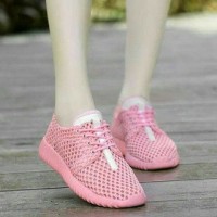 Jual SNEAKERS / SEPATU WANITA MURAH /WEDGES MURAH / HEELS MURAH /ADIDAS Murah