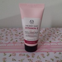 Jual The Body Shop Vit E Gentle Facial Wash 30ml Murah
