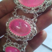 Bross 3 Susun tiga Cantik Kebaya Hijab Batu Bening Pink
