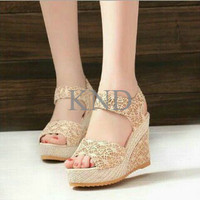 Jual Sepatu Wanita / Cewek Wedges Brukat On29 Cream KND Murah