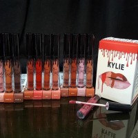Jual Kosmetik Korea Kylie Single / Tutup Hitam / Black Lip Gloss Kit / Murah