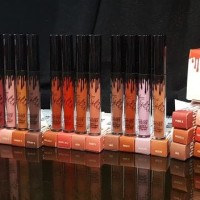 Jual Kosmetik Korea Kylie Single / Tutup Hitam / Black Lip Gloss Kit / Murah