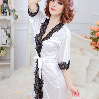 Jual PROMO Lingerie - Pijamas Satin Renda Bunga Warna Putih - PJM - 001 Murah