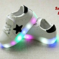 Jual SEPATU KETS ANAK TALI DGN LAMPU LED Murah