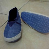Jual sepatu prewalker bayi cowok preloved Murah