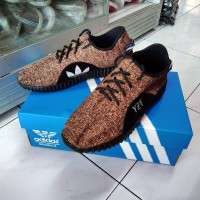 Sepatu casual adidas yeezy sneakers pria wanita supplier online