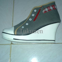 Jual Sepatu Wanita / Cewek Grosir Wedges Boots Zipper Gray Murah