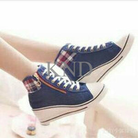 Jual Sepatu Wanita / Cewek Wedges Boots Biru G01 KND Murah