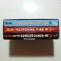 Jual The Hunger Games Trilogy Boxset by Suzanne Collins Murah