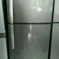 LEMARI ES 2 PINTU POLYTRON PR-211SV