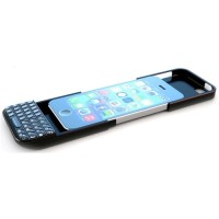 Apple Dan Pasukannya Typo QWERTY Blackberry Keyboard Bluetooth Case