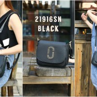 TAS WANITA IMPORT BERMEREK - Model Shoulder Bag 21916SN Black
