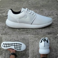 SEPATU COWOK NIKE ROSHERUN II PUTIH POLOS