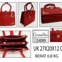TAS DIOR 4089#2
SEMPREM, BAHAN KULIT, UK 27X20X12cm,
BERAT 0,8KG
H