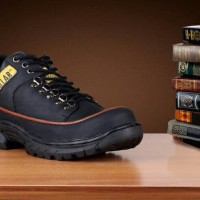 TERLARIS CATERPILAR SEPATU SAFETY BOOTS KETS CASUAL