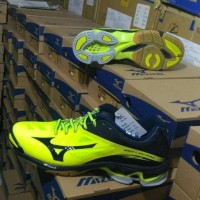 SEPATU VOLLY MIZUNO WAVE LIGHTNING Z2 - YELLOW/BLACK