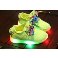 Jual SEPATU YEEZY RAINBOW ANAK LAMPU LED 26-30 Murah