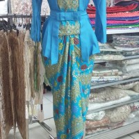 kebaya stelan kutu baru elnira kombinasi biru set rok lilit