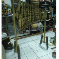 Jual Alat Musik Angklung 3 Tabung Bambu Hitam Isi 18 Nada Nyaring Bagus Murah