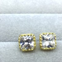 Anting Stud Lapis Emas Kuning Batu Berlian Kotak Putih 7mm - BE041-7