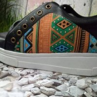 Jual VRQ Sepatu Wanita Boots Toraja SBO318 Murah