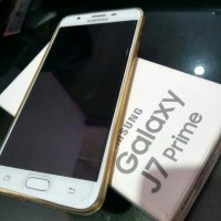 handphone samsung galaxi J7 prime. ram 3gb. rom 32gb