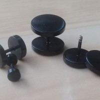 Anting Barbel Hitam