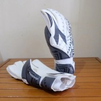 Goalkeeper Glove / Sarung Tangan Kiper Sells & Diadora