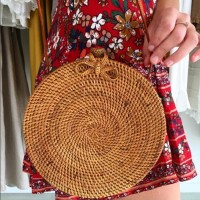 Jual Tas Rotan Bulat, Tas Selempang Bulat Kerajinan Ate, Tas Etnik Anyaman Murah
