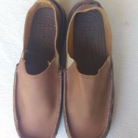 Sepatu Crocs 1 Bahan Kulit
