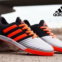 SEPATU OLAHRAGA FUTSAL PRIA / ADIDAS FUTSAL MADE IN VIETNAM KW SUPER