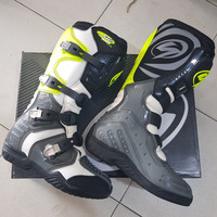 SEPATU CROSS SND 2018 SIZE 42