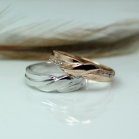 Cincin Kawin atau Cincin Tunangan Platinum Promo Emas 2g Antam Pt002