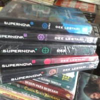 Novel TERBARU Buku NOVEL novel supernova satu set 1-5 by dee