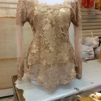 KEBAYA ATASAN BROKAT ERMEWAH JAMAN NOW MILO