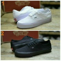 sepatu spatu vans authentic full white/full black sekolah santai pria