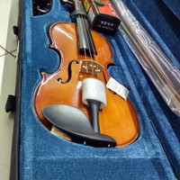 BIOLA CAVALIERS 4/4 CV-300
