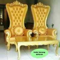 Kursi Princees Syahrini emas gold