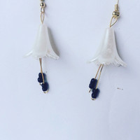 Anting murah/ handmade / anting cantik bunga tulil mutiara hitam