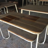 Dijual Meja dan Kursi Bekas restoran